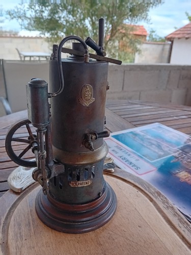 Machine vapeur ancienne - vapeur,