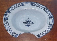 PLAT A BARBE FAIENCE DE ROUEN