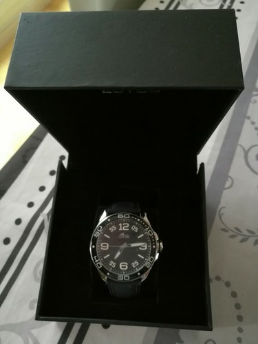 Magnifique montre pour femme - montre,