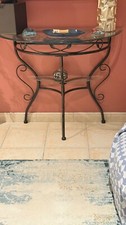 Table console en demi-lune avec plateau en verre en fer forgé état neuf  