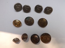 Lot 11 boutons anciens