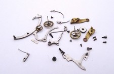 Lot de pièces de montres pour
