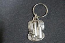 ancien porte cle publicitaire collection CAVE VIN JACQUES ROUX JARGEAU 45 LOIRET