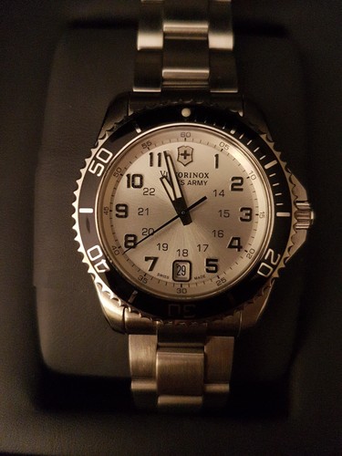 Montre quartz femme - à,