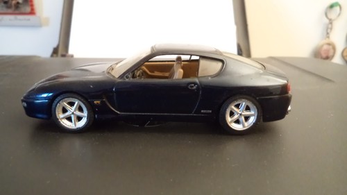 Miniature ferrari 456 - miniature,