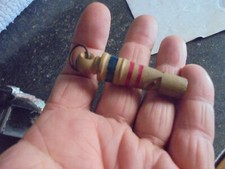 En Bois Petit Sifflet ? Appeaux ? Jeux d'enfant ? 