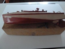 canot jep ruban bleu n°1   très bon état , testé . manque le fanion