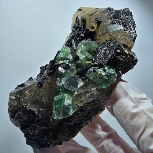 Fluorite fantôme tourmaline - fluorite, fantôme,