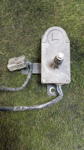 Moteur essuie glace nissan - moteur, av