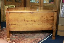 Maie transformée en bar en merisier clair fin XIXeme