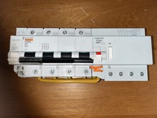 DISJONCTEUR DIFFERENTIEL 4POLE