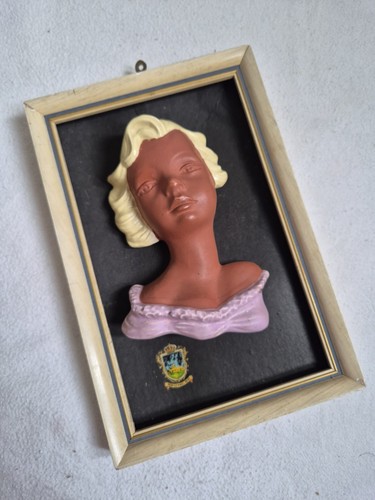 Bas relief mural portrait - bas-relief,