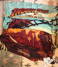 FOULARD / Scarf / Schal / Bufanda / Sciarpa INDIANA TEMPLE POST Disneyland Paris