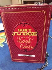 VENDULA LONDON 2019 : sac à main clutch modèle BOOK COVER neuf, prix 150€