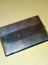 Étui à cigarettes en métal