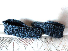 chausson ou pantoufle adulte , fait main neuf