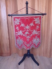 Écran de cheminée, fin XVIIIeme siècle, type étendard, excellent état. Paravent.