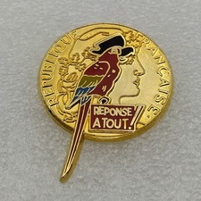 Pin's-REPONSE A TOUT -PERROQUET-Ballard-P3C6