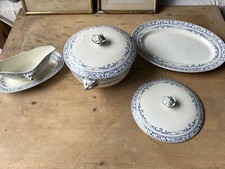 PIÈCE DE FORME FAÏENCE FINE