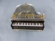 Ancienne boite a musique PIANO