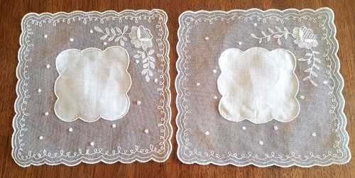 Napperons anciens en tulle - -anciens,