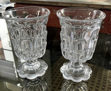 Lot 2 anciens verres moulés