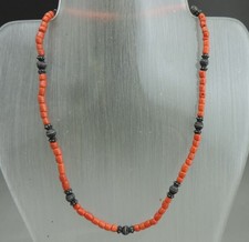 Ancien collier en corail et