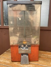 Distributeur de bonbons aux