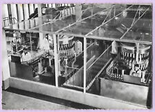 CPSM EVIAN - Embouteillage de la Source Cachat, NB, Dentelée, Non écrite, 50's