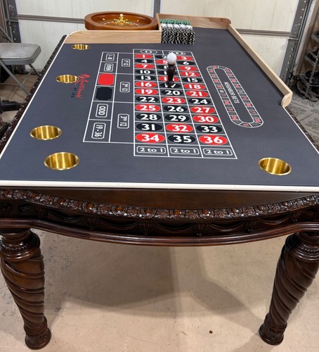 Home roulette table with - , 600