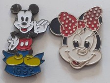 lot 2 pins disney mickey minnie