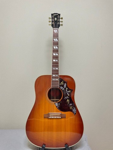 Guitare acoustique légère