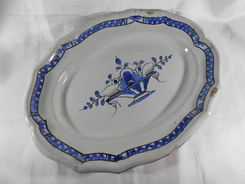 Plat faience bleu - (010), en