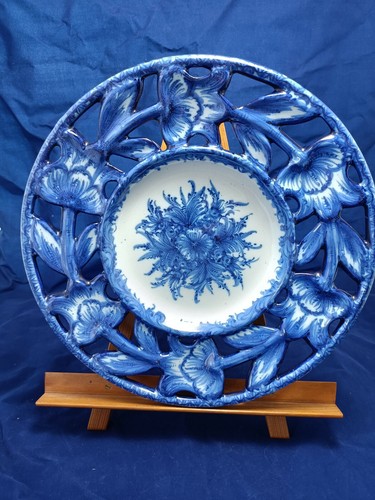 Très beau plat - , ajouré