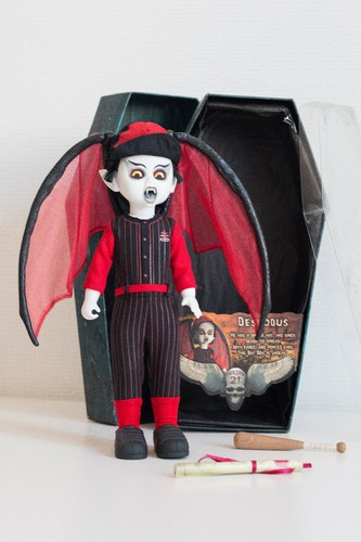 Living dead dolls serie - living,