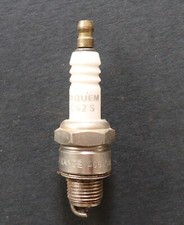 Ancienne bougie EYQUEM C42S