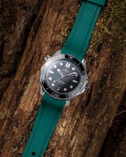 ZEALANDE Green Rubber Strap For OMEGA Seamaster Professional Diver 300