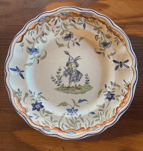 Très belle assiette - , en