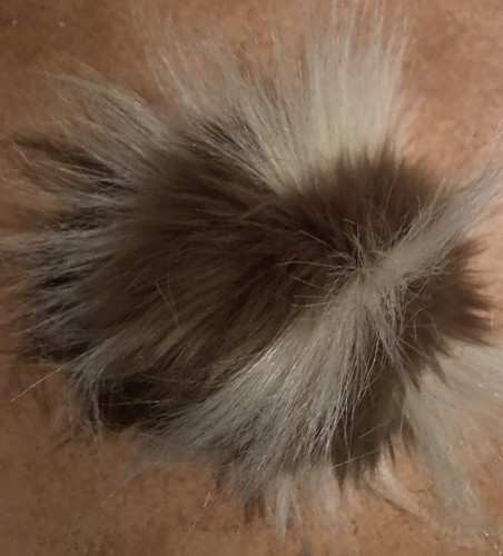 Pompon fourrure en - pompon, fourrure,