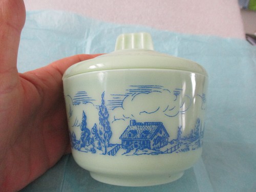 Ancien sucrier opaline vert - en,