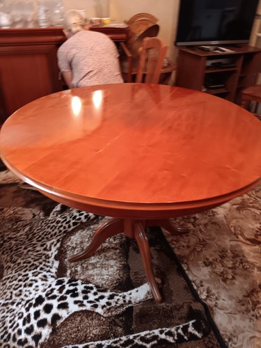 Table ronde massive pied - ronde,