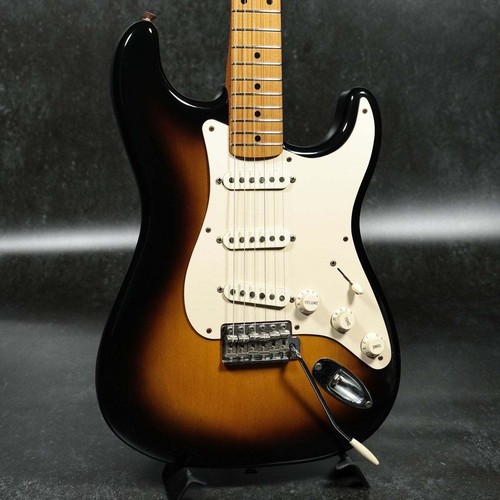 Fender classic stratocaster - stratocaster, 2