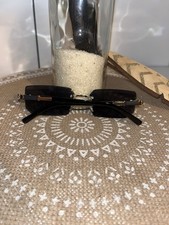 Lunettes de soleil noirs  