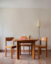 Karla, la table à manger en