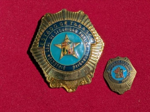 Lot insignes police tabasco - police,