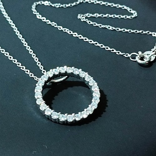 Colliers pendentifs cercle