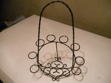 présentoir pour petits verres en fer forgé ou autres