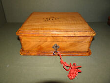 Coffret a bijoux en bois d'Olivier .XIX°.Boite,écrin