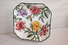 Coupe carrée en faïence de