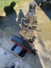 Petite fraiseuse numérique Emco pour rétrofit